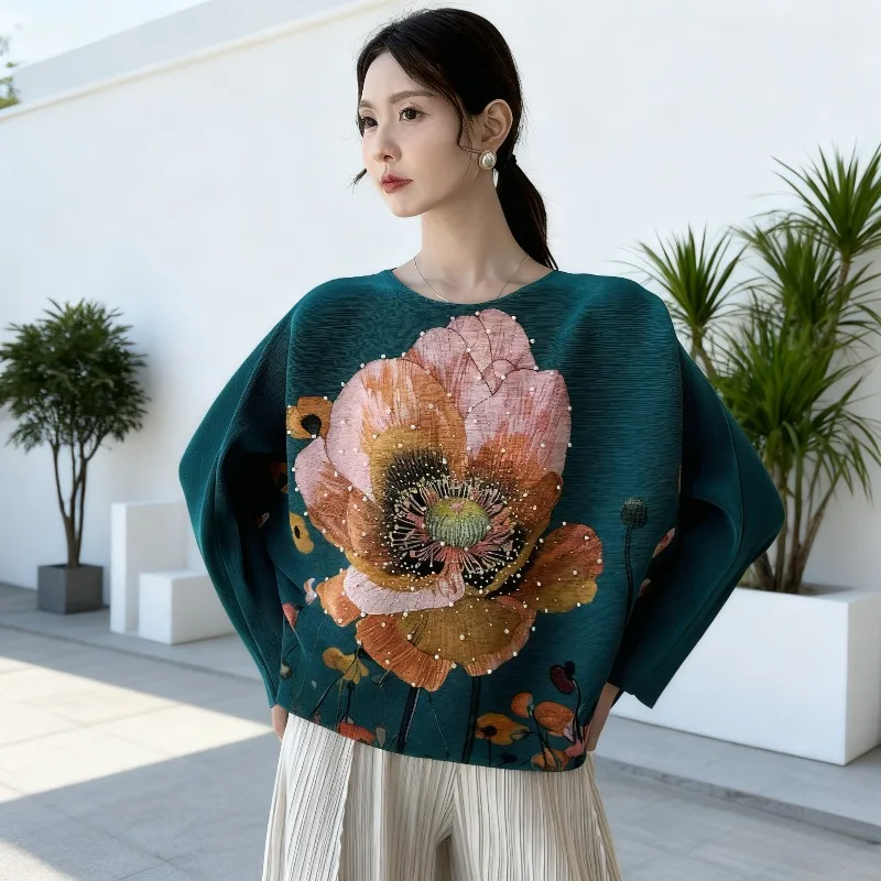 

Miyake футболка с круглым вырезом и принтом в стиле ретро, плиссированная, темпераментная, с дизайном из бисера, новые модные свободные повседневные топы, эластичные женские топы большого размера