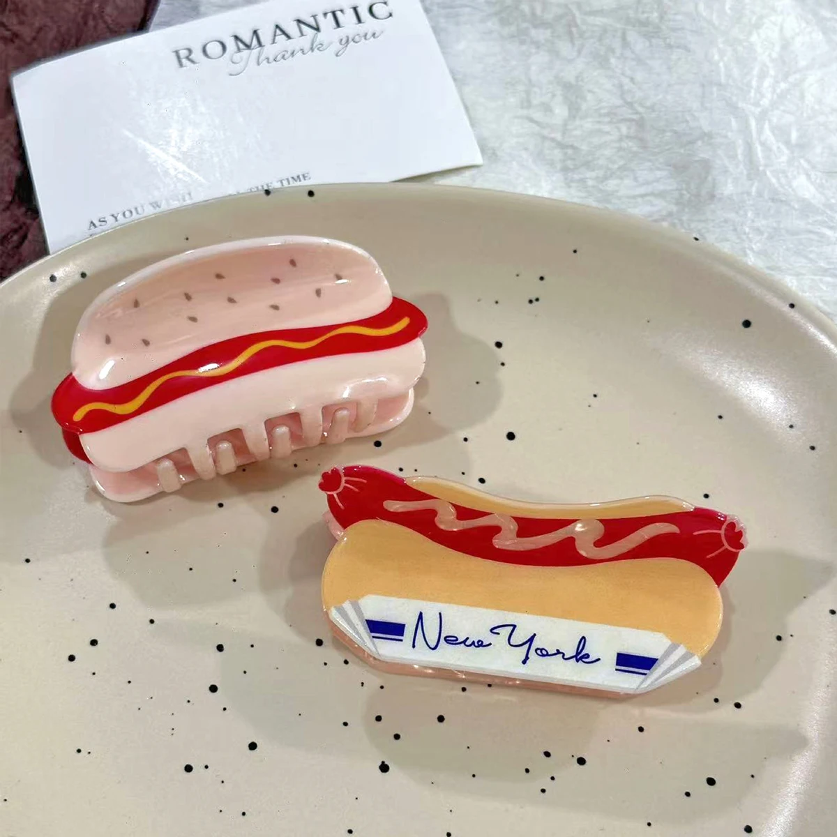 1 Stück Neuer Hot-Dog-Chili-Kreativ-Simulations-Lebensmittel-Chilisauce-Haarklammer, neuartige Haarspange für Hochsteckfrisuren am Hinterkopf, Haarklammer im Hai-Design – Detail 4