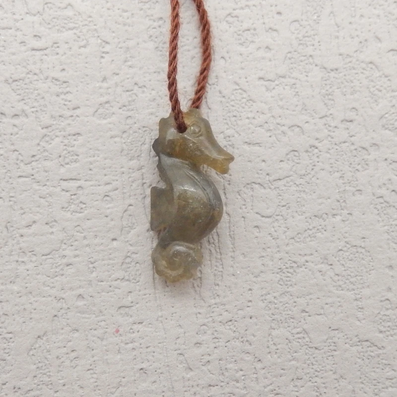 

Кулон ручной работы из натурального лабрадорита, морского конька, 18x9x5 мм, 0,9 г - Ювелирные изделия ручной работы, кулон из драгоценных камней