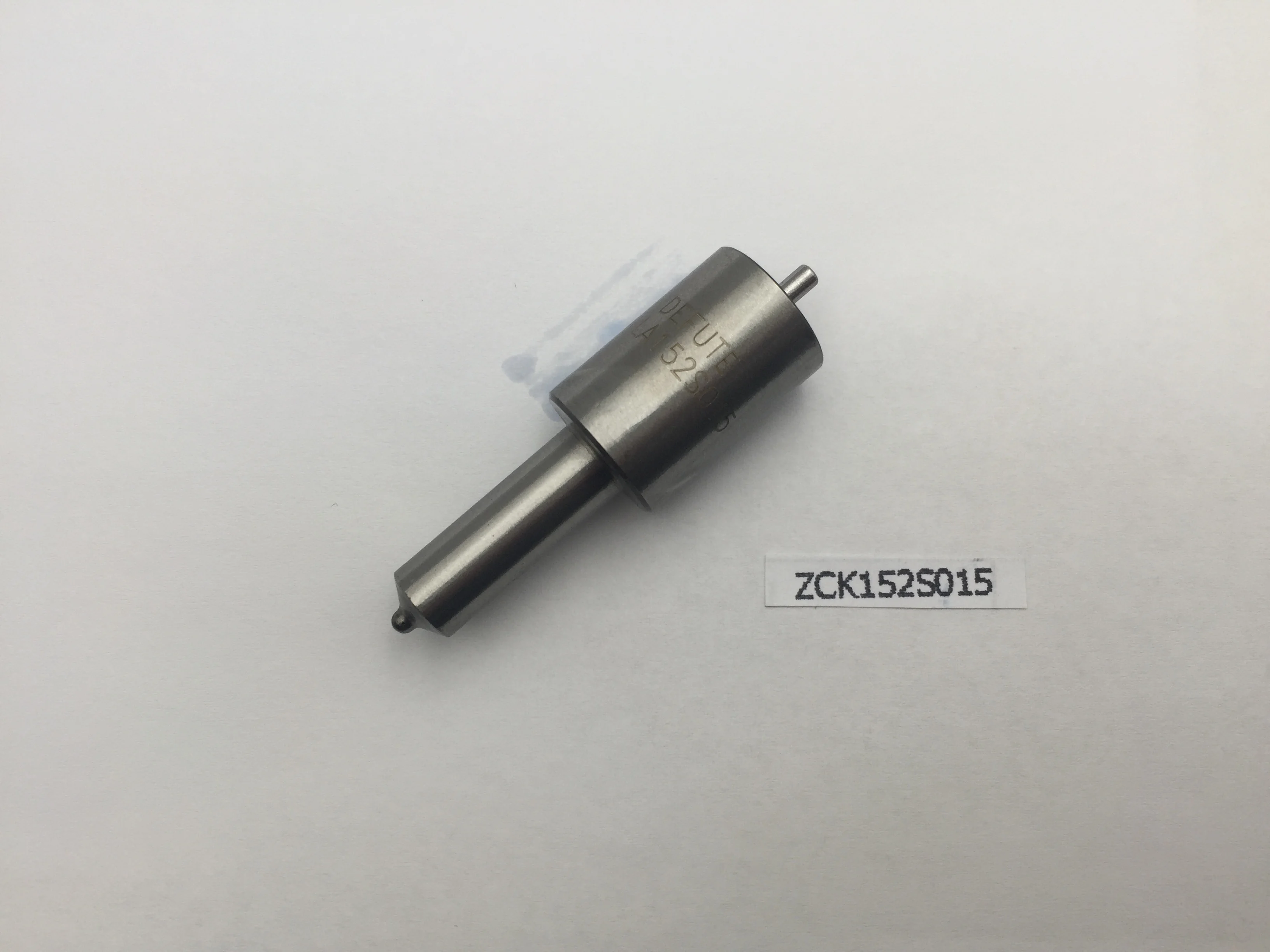 

Дизельное сопло MWM (TBD226) weifang DEUTZ DLLA152S015