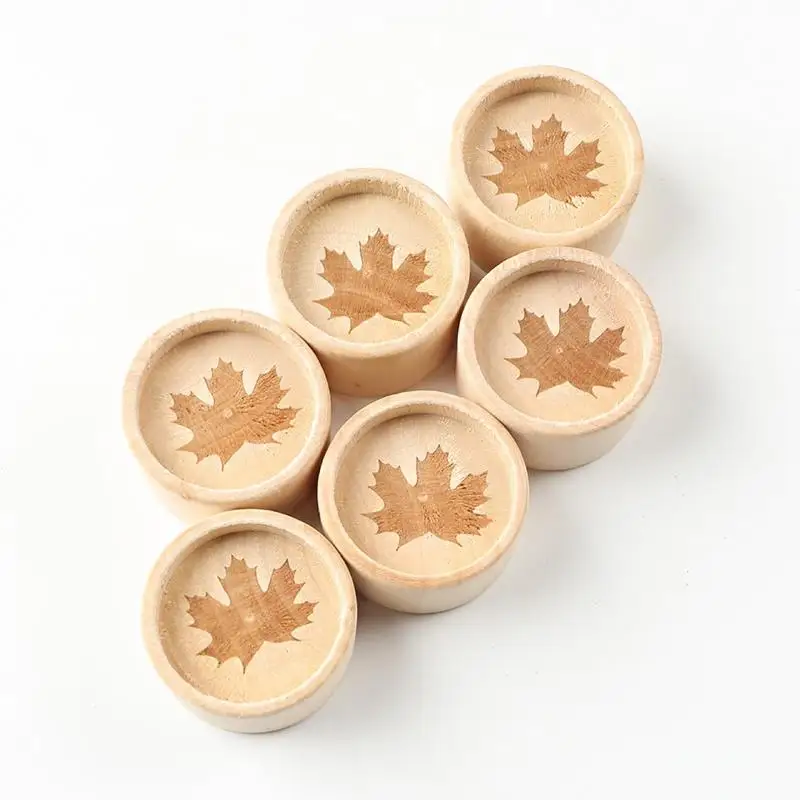 New Volatile Expanded Fragrant Wood Maple Leaf Pattern Wooden Essential Oil Diffuser Aromatherapy Inhaler Desktop Ornament