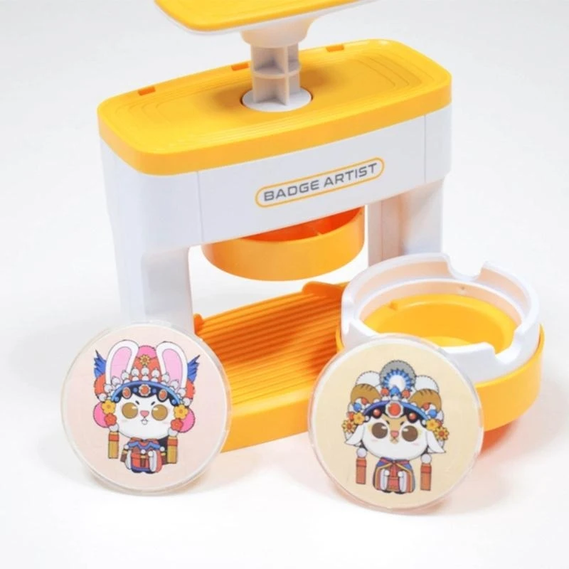 

Unique Gift Badge Maker Button Maker Machine for Family Members and