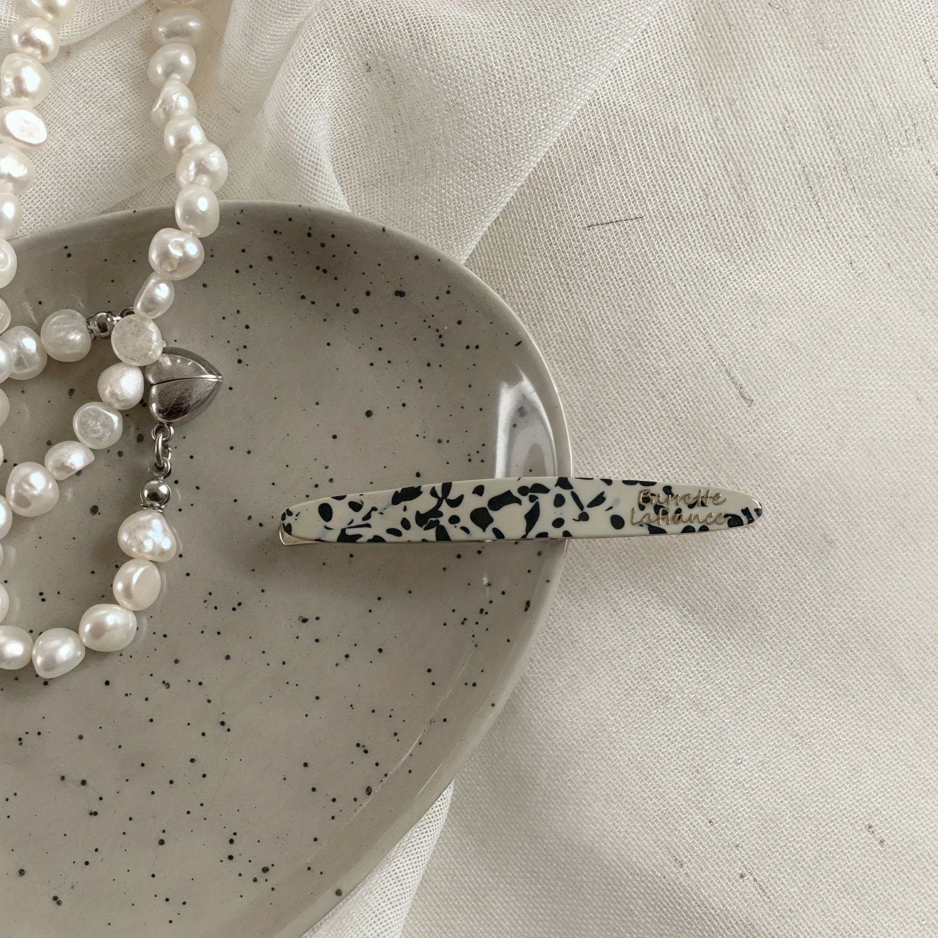 1 قطعة مشبك شعر حمض الخليك الكوري ، مشبك جانبي واحد للنساء ، مشبك نمط جديد 2025 ، غرة الرأس الخلفية ، مشبك شعر #6