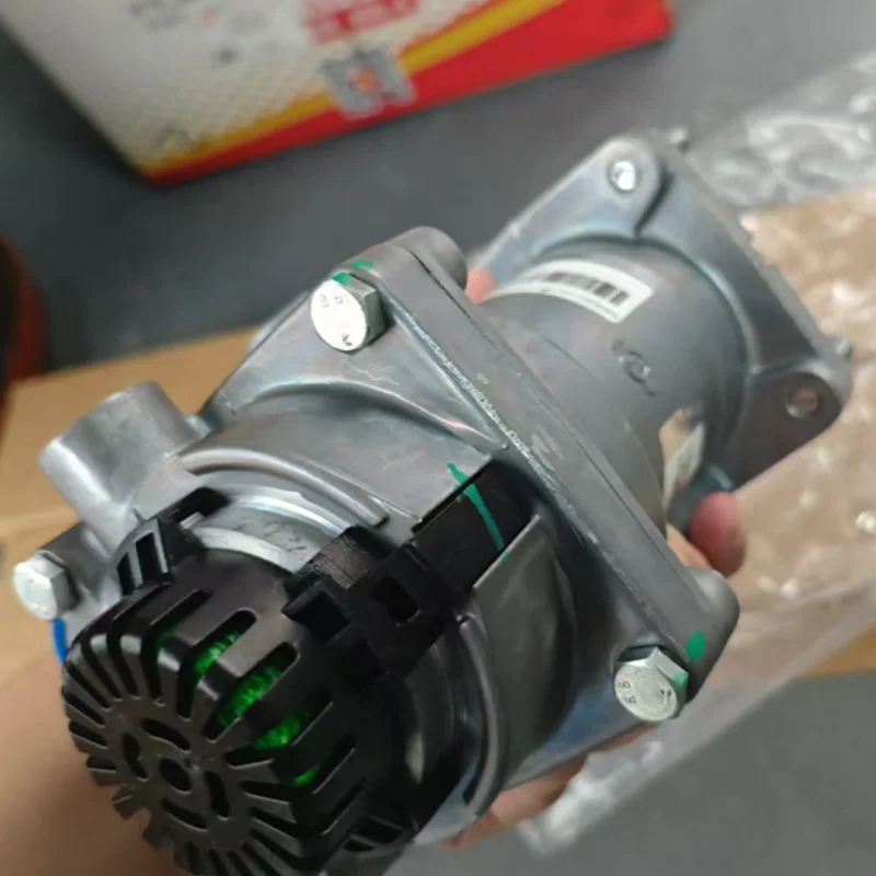 WG9000360589 HOWO T5G Foot Brake Valve 12.5bar