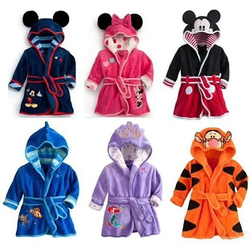 Ropa de dormir para niños y niñas, albornoces con capucha de dibujos animados de Mickey Mouse para bebés, batas de Minnie para niños, ropa de franela de animales para niños, ropa de manga larga