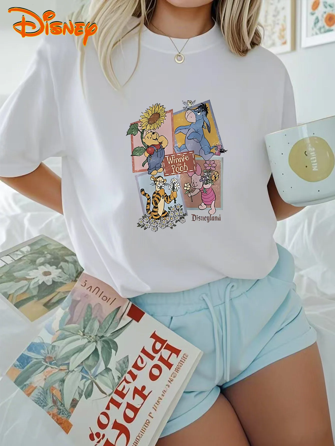 

2025 New Disney Winnie The Pooh Pattern Printing, Stylish and Elegant Slim Short-sleeved Shirt, Disney Element Pattern Round