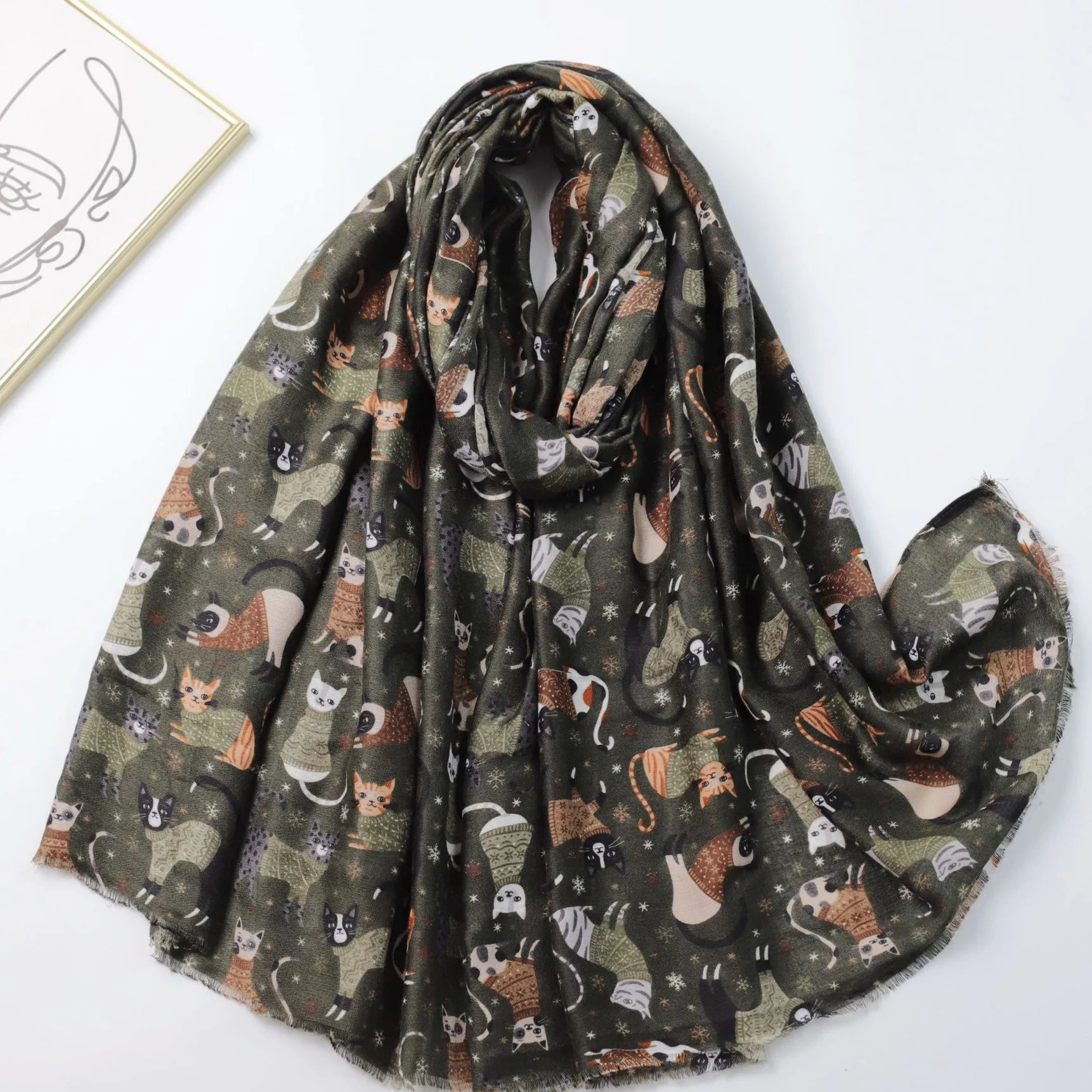 Women's Lovely Cartoon Playful Cat Print Scarf - Thick Breathable Keep Warm Shawl for Winter/Autumn Travel, & Outdoor Activities view 5