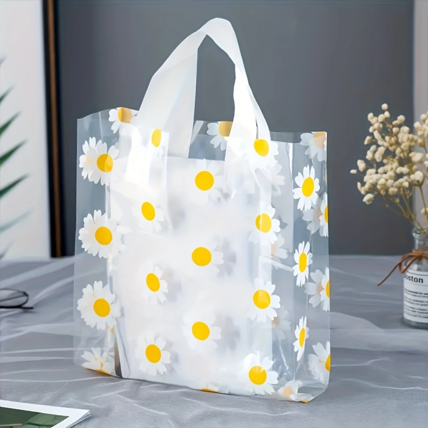 50pcs Small Daisy Printed Gift Bag, Transparent PVC Tote Bag, Portable Cosmetics Bag Makeup Bag, Clothing Packaging Bag Shopping