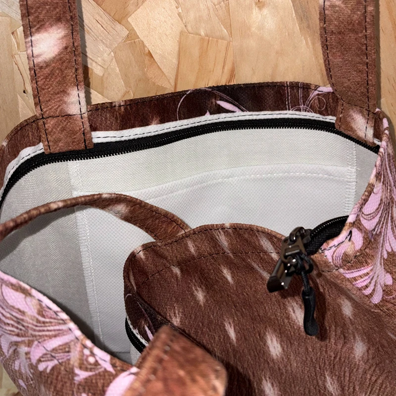 Schultertasche aus Canvas im Mori-Girl-Stil mit Hirschmuster, Damen-Einkaufstasche mit Elch-Textur, niedliche, leichte Reise-Einkaufstasche mit großem Fassungsvermögen – Detail 4