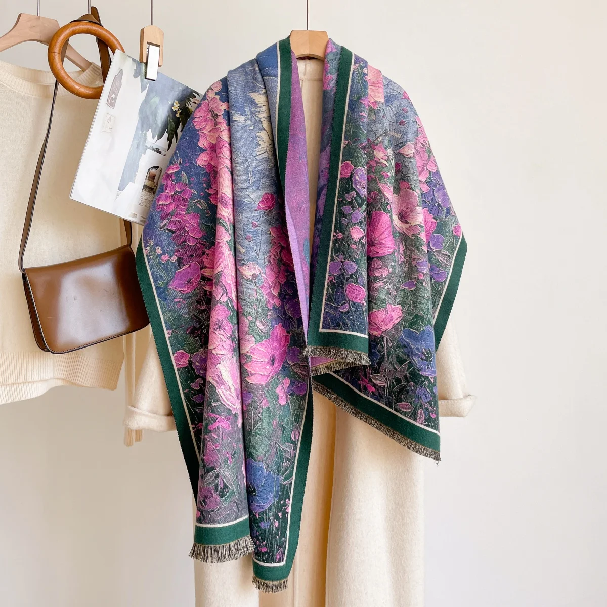 Luxury Scarf Wrap Shawl Pashmina Bandana Hijab Cashmere Elegant Ornament For Shopping Trip Ceremony Party Neck Head Accessory