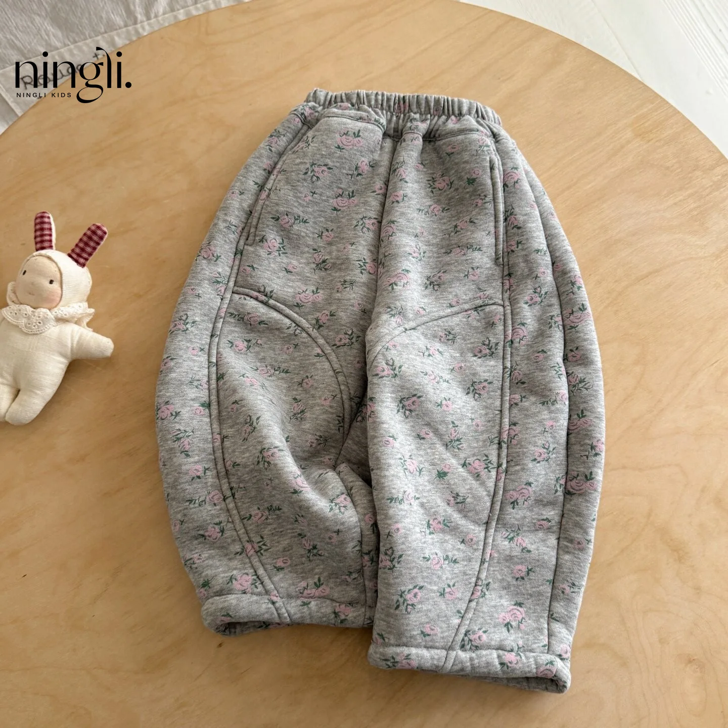 Girls Velvet Pants 2026 New Winter Thickened Cotton Pants for Girls Winter Long Tailored Pants Fashion and Versatile