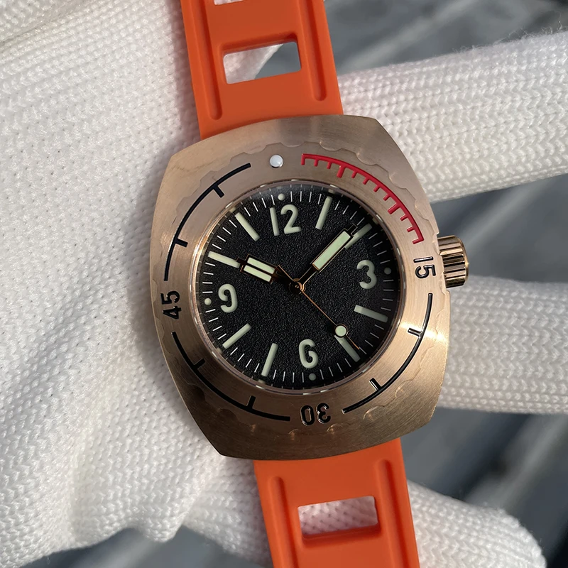 

Мужские автоматические часы STEELDIVE, бронзовые военные механические наручные часы для дайвинга, водонепроницаемые до 200 м, C3, светящееся сапфировое зеркало, NH35