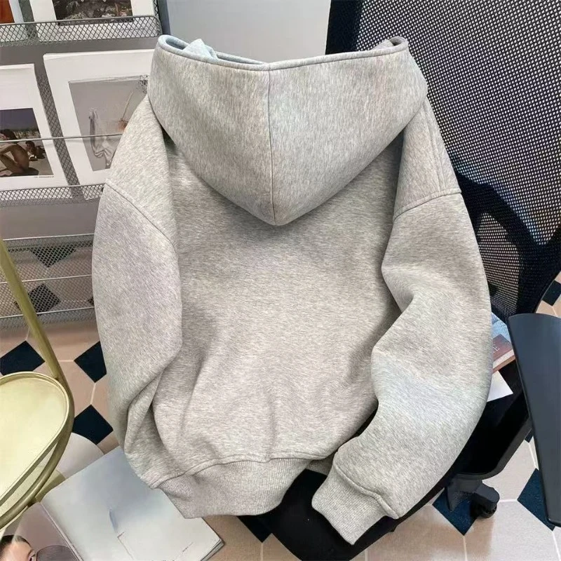 เสื้อฮู้ดดีไซน์สีเทาแบบแพทช์เวิร์ค แฟชั่นฤดูใบไม้ร่วง ทรงหลวมแบบอสมมาตร สไตล์ฮาราจูกุ เสื้อแจ็คเก็ตลำลองแนวสตรีทแวร์ รุ่นใหม่ปี 2025