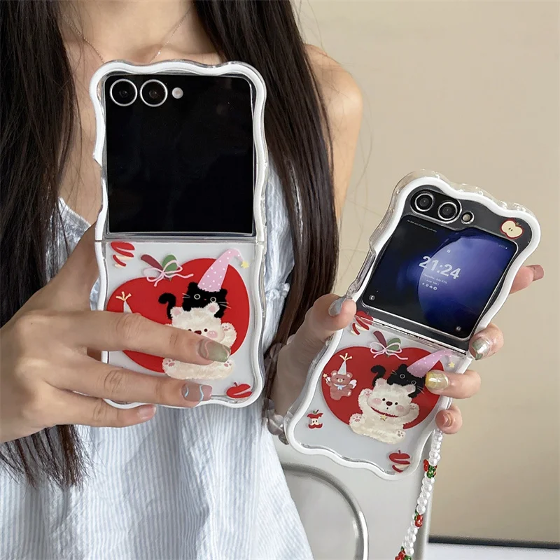 

Fashion Cute Red apple Bear Phone Case For Samsung Z Flip 6 7 5 4 3 Cover with Chain Cartoon Cases For ZFlip6 ZFlip7 5G