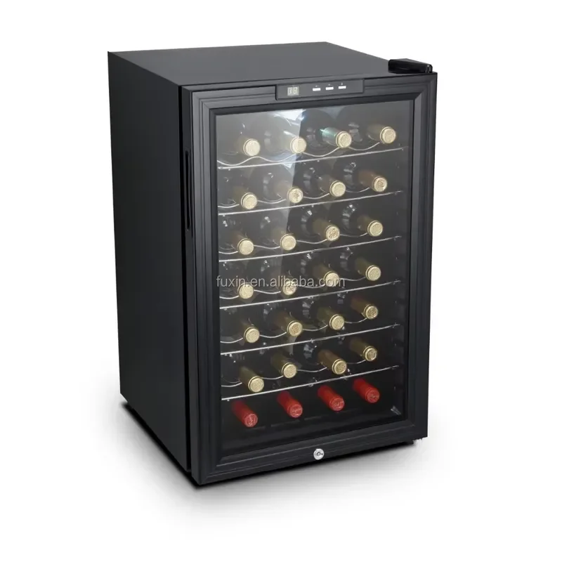 JC-65BFW. Thermoelectric wine cellar with glass door holds 28 bottles/cave a vin