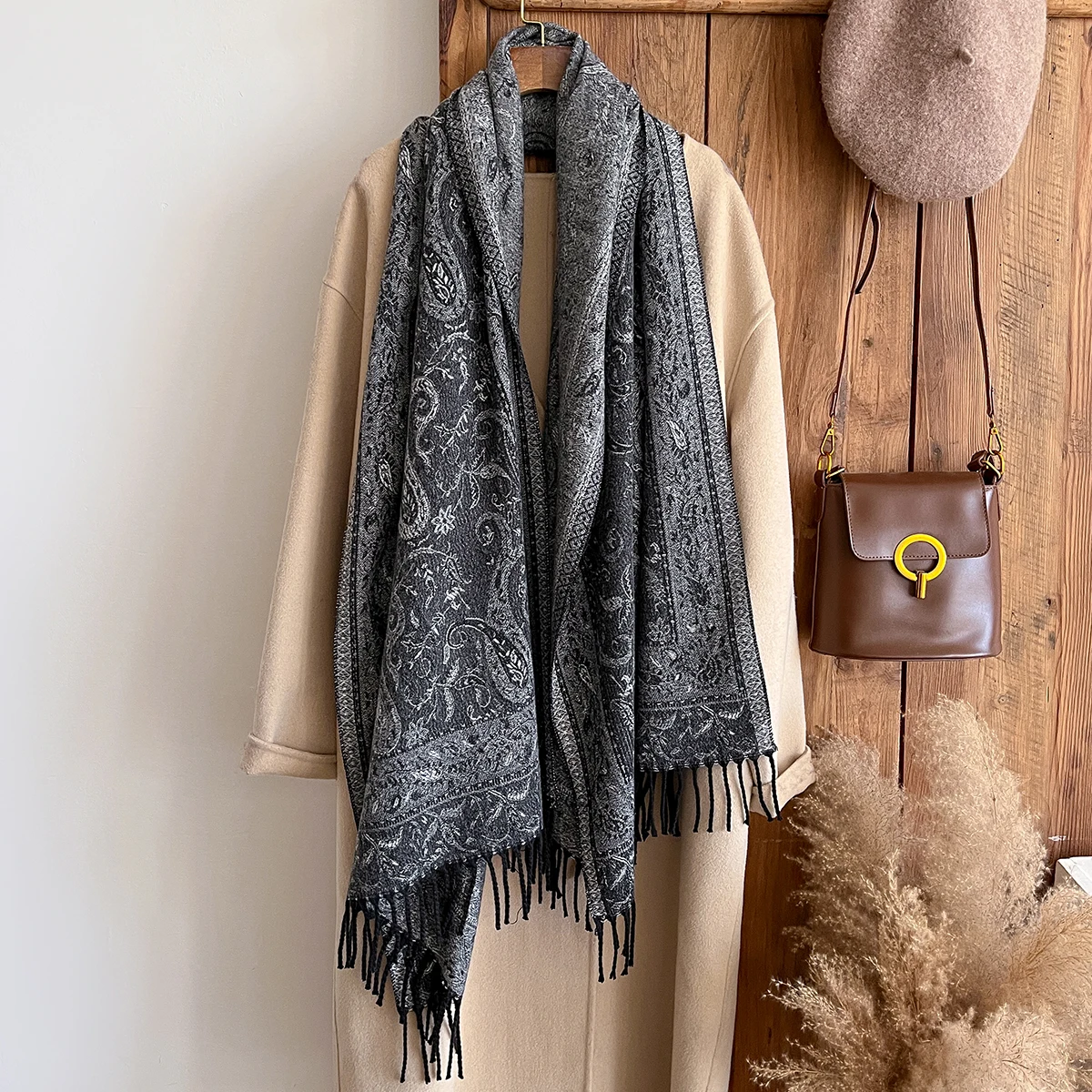 

Brand Fashion Winter Cashmere Shawl for Women - Tasseled Vintage Floral Printed Oil Painting Style Pashmina Thick Scarf & Poncho