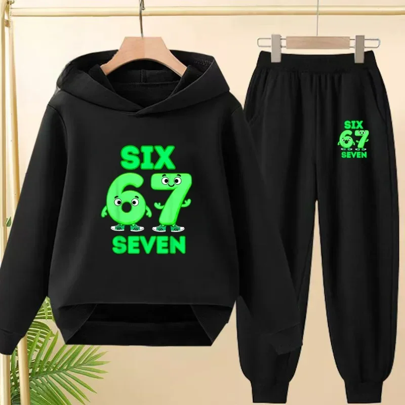 Children's autumn/winter sportswearset(includes a hooded top and long pants)—casualcomfortableand stylishfeaturingacute67design.