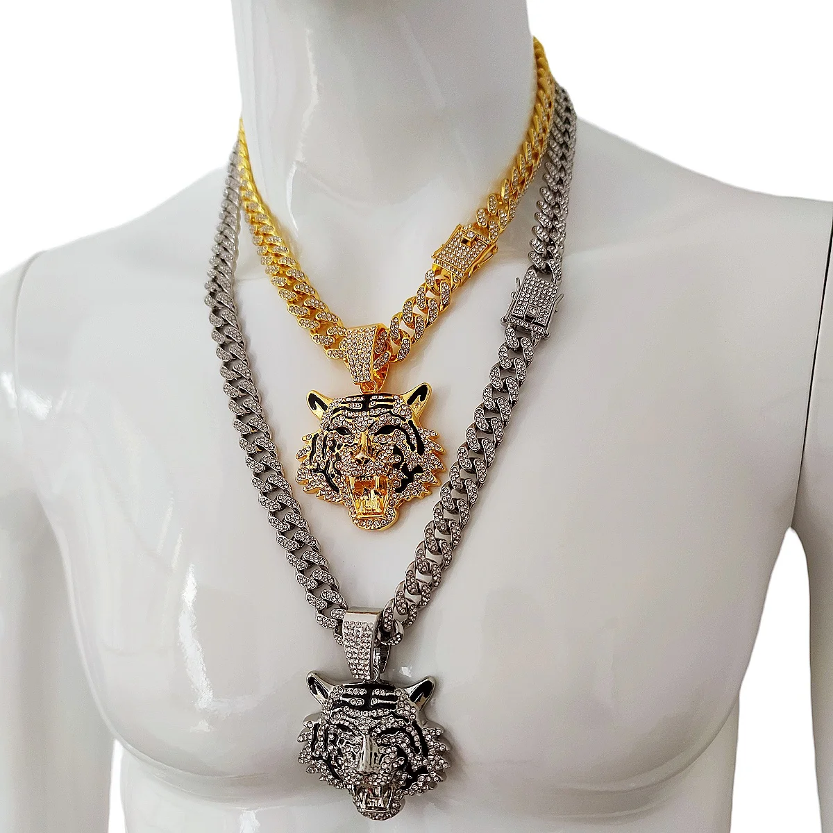 

Cool 3D Full Oil Tiger Head Pendant Heavy Wide Cuban Chain Necklace Trendy Nightclub Personalized Men's 18K Gold