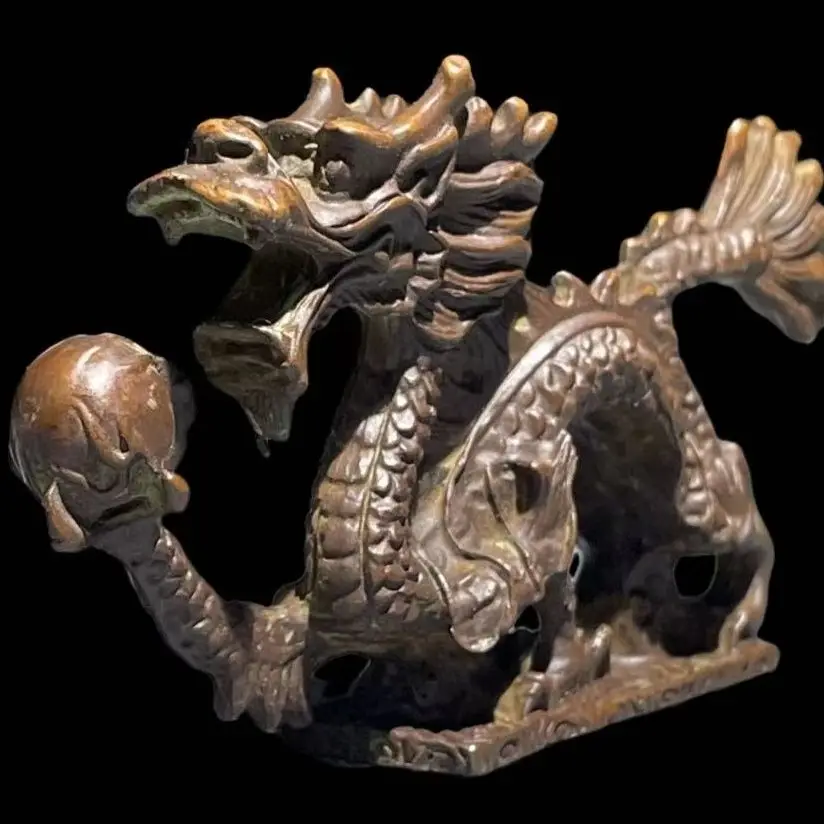 Retro Ball catching dragon Ornament Decoration Tea Pet Figurines Desk Decor Accessories