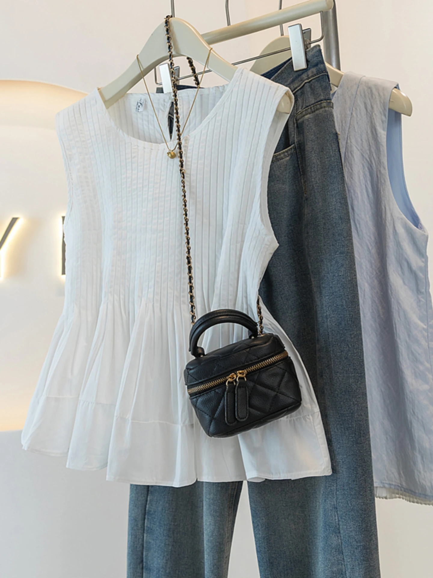 Summer Sleeveless Wrap Vest Women's Outerwear Big Size Fashionable Short Pleated Top Elegant Small Shirt Straight Cut Style
