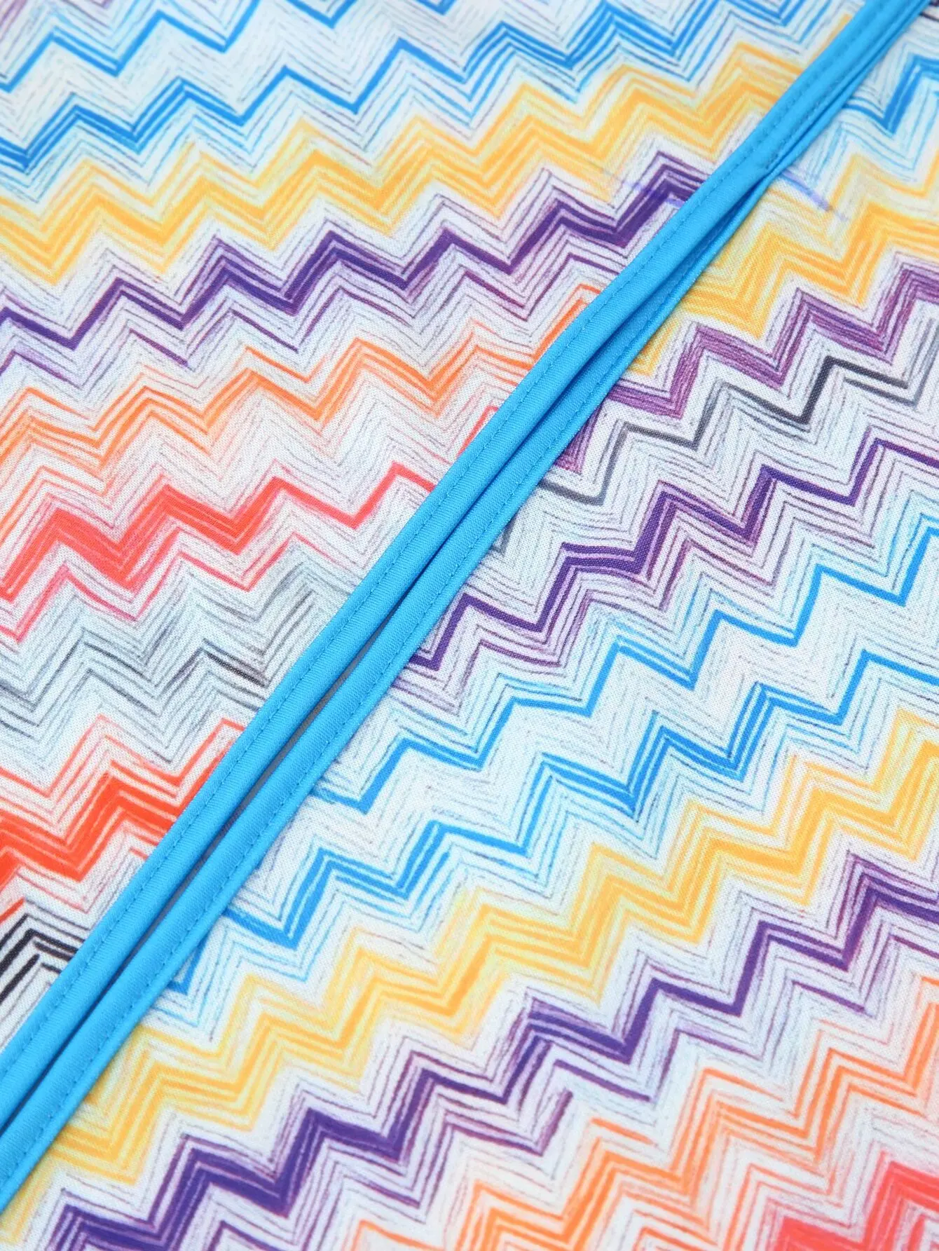 Abito da donna 2025 Nuovo arrivo Abito con orlo diviso con busto e tendenza da donna alla moda