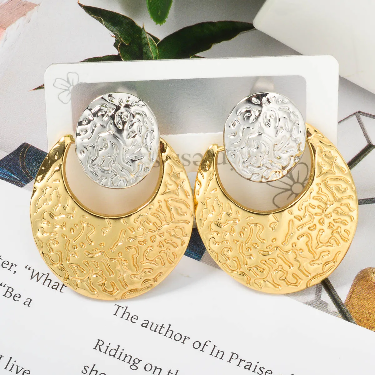 

Exquisite Hanging Pendant Earrings Female Stainless Steel Stud Earrings Fashion Jewelry Accessories Party Shopping Daily Wear