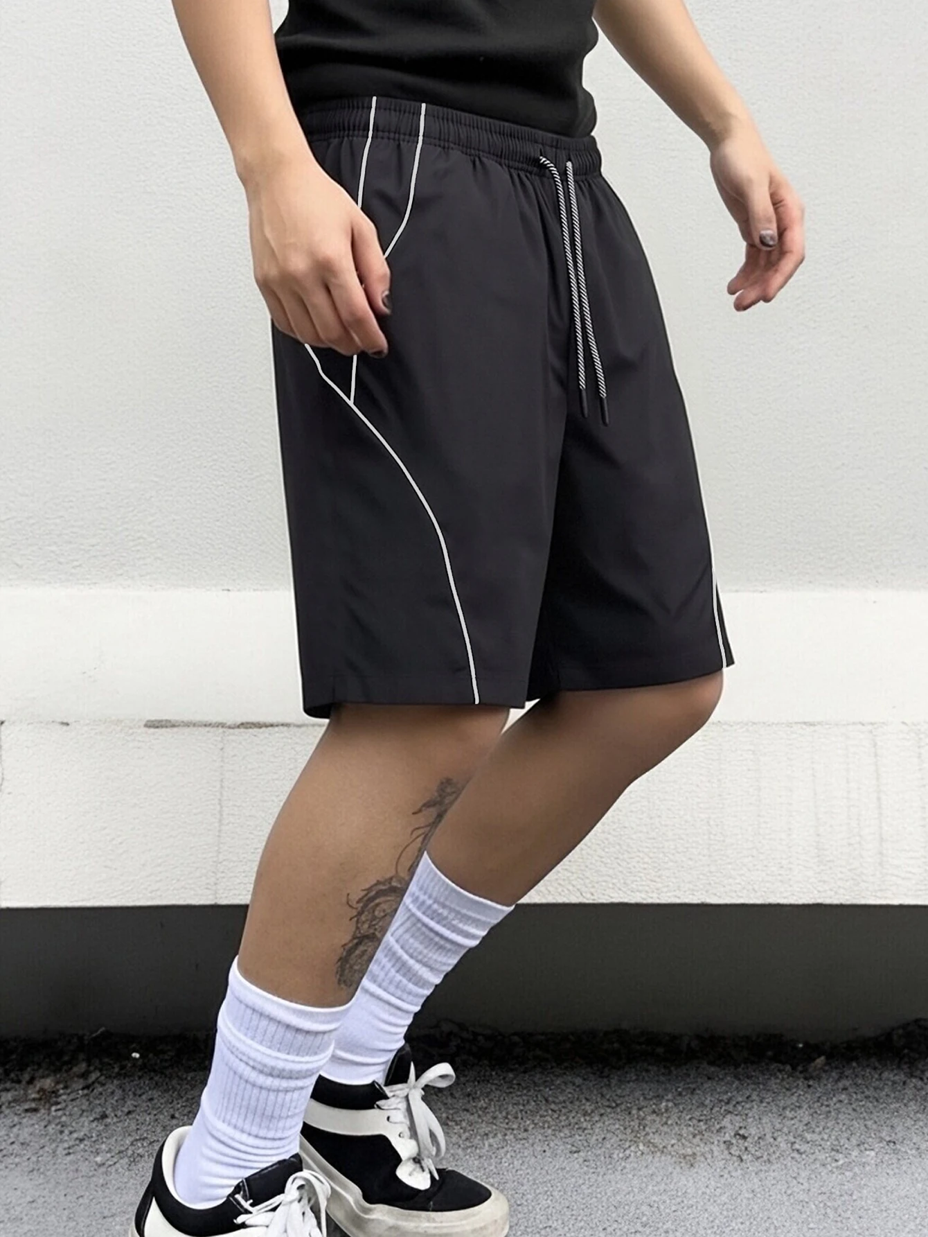 Men's Athletic Casual Shorts Irregular White Curved Side Stripe Elastic Waist Drawstring Loose Knee Length Workout Streetwear Sh