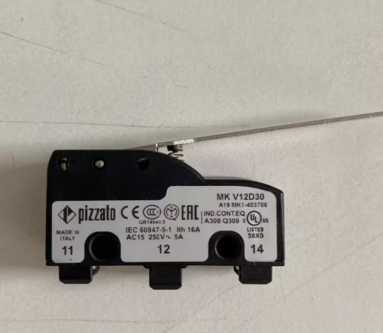 

New original Pizzato microswitch MK V12D30