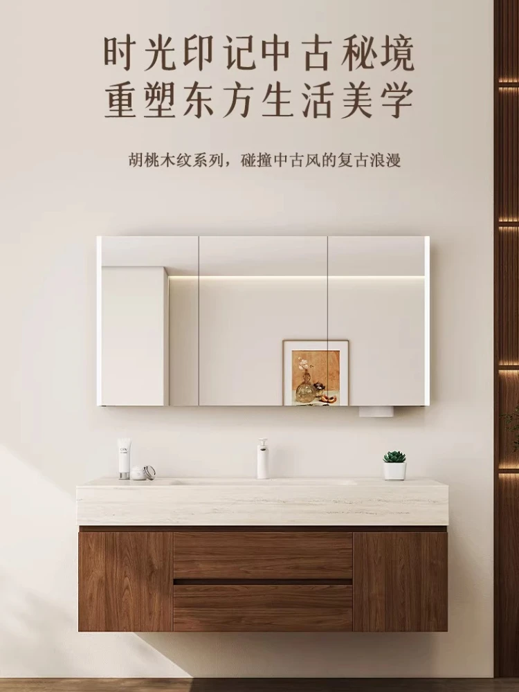 

Тумба для ванной комнаты с интегрированной раковиной из термоформованного травертина в средневековом стиле