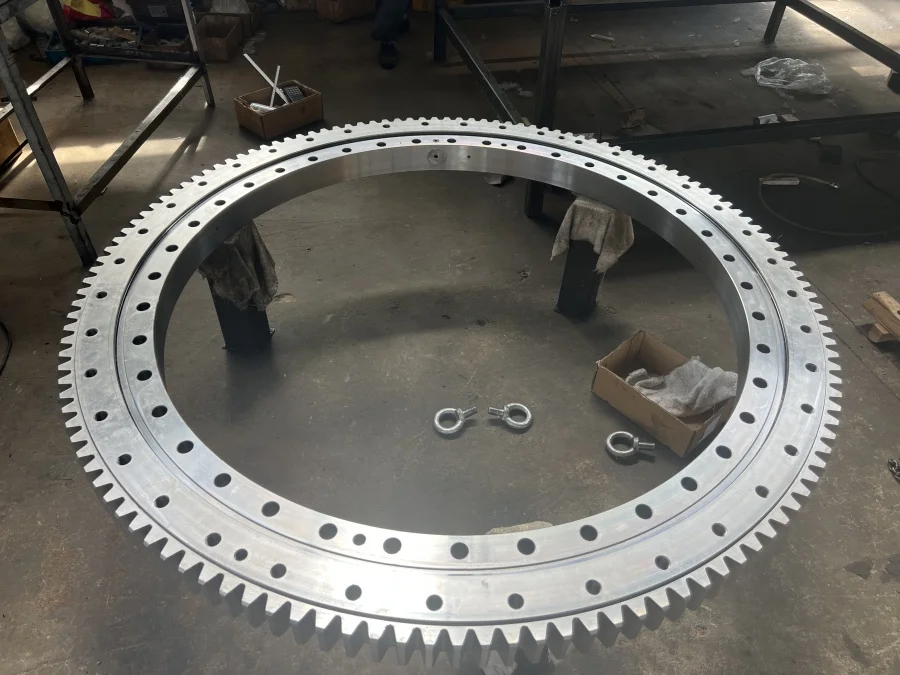 Excavator Slewing Bearing Turntable Bearing Swing Bearing for Tadano Crane Spare Parts