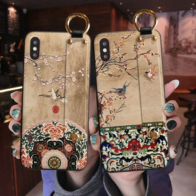 3D Relief Case For iPhone 16 15 14 13 12 11 Pro Max Mini XS XR 7 8 Plus Cover Hand Band Stand Holder Retro Embossed Shell Funda