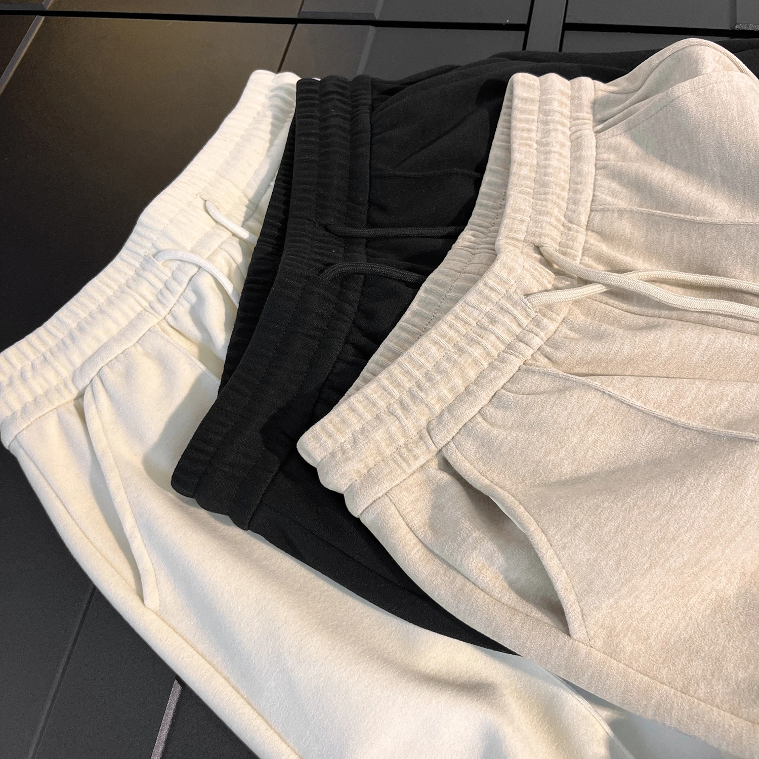 ゆったりワイドレッグパンツ 秋冬 ソフトで快適なストレートカジュアル ハイウエスト レディース ノンスティ ライスヌードルパンツ