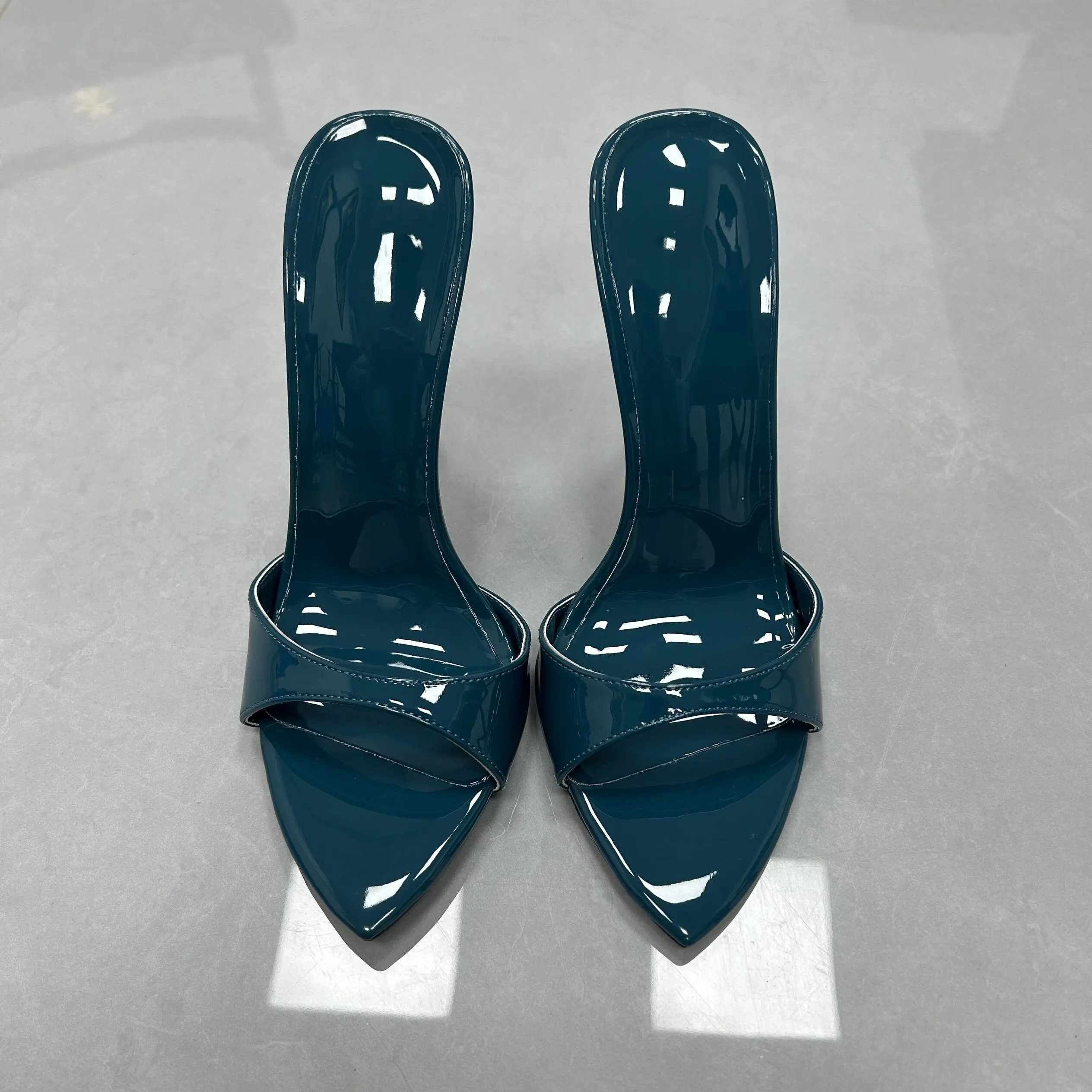 Summer dopamine slippers with pointed toes and exposed toes fashionable slimming and height increasing slim heeled women's shoes
