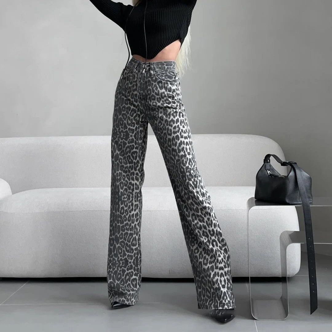 ZEKYE 2024 New Spring And Summer Fashion Baggy Leopard Jeans High-waisted Straight Leg Button Pants Leisure Elastic Women Jeans