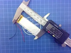 Nieuwe hete 3,7 V lithium-polymeerbatterij 032060 302060   opnamepen klein speelgoed LED-lichtstrip 400MAH oplaadbare Li-ion cel