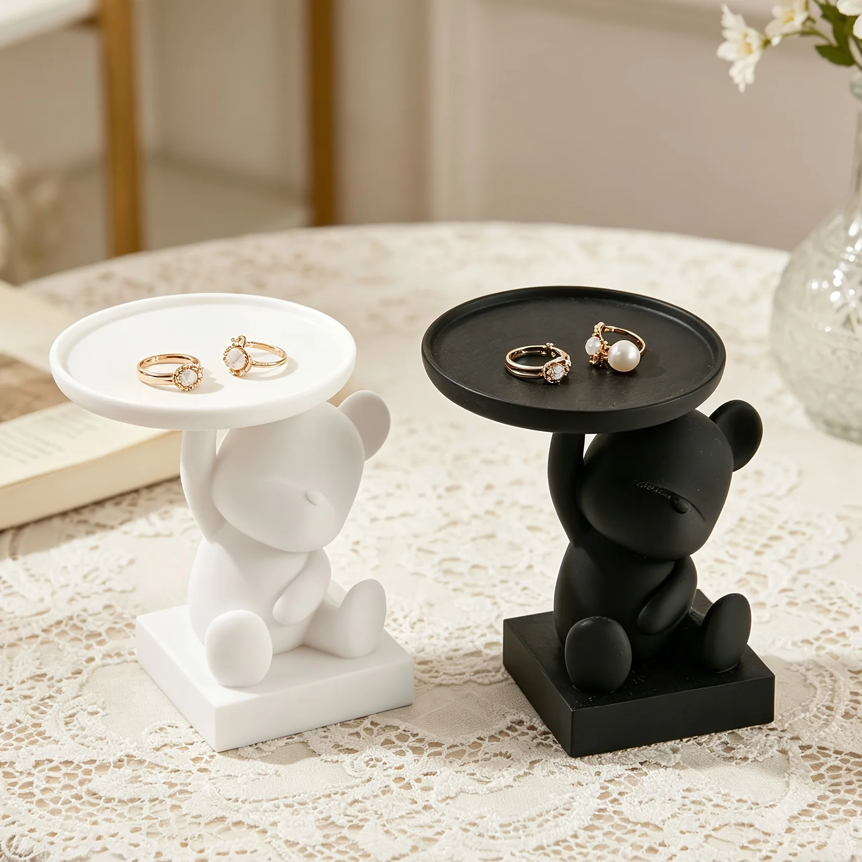 Little Bear Tray Jewelry Holder, Suitable for Storing Jewelry, Keys, Rings, Necklaces, Bracelets, Earrings, Earphones, Etc Jewelry Storage Box, Small Item Storage Tray. Suitable for Placing on Desks, in Bedrooms, and in Entryways. Practical Household Items