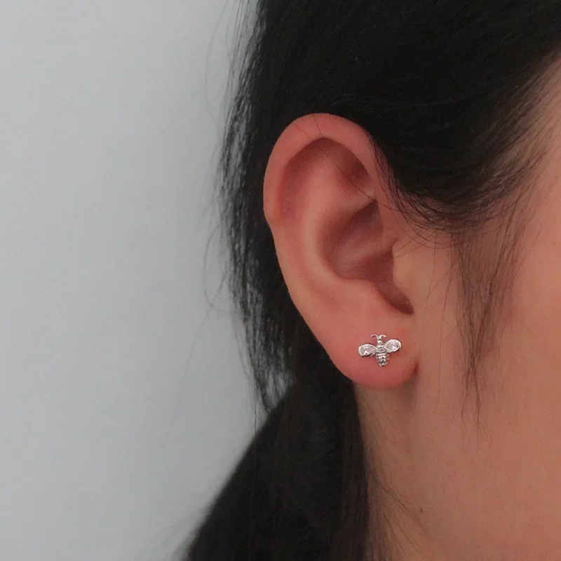 Trustdavis, moda auténtica, Plata de Ley 925, pequeño Animal, abeja, deslumbrante pendiente de tuerca CZ para mujer, joyería fina Brincos DS2345