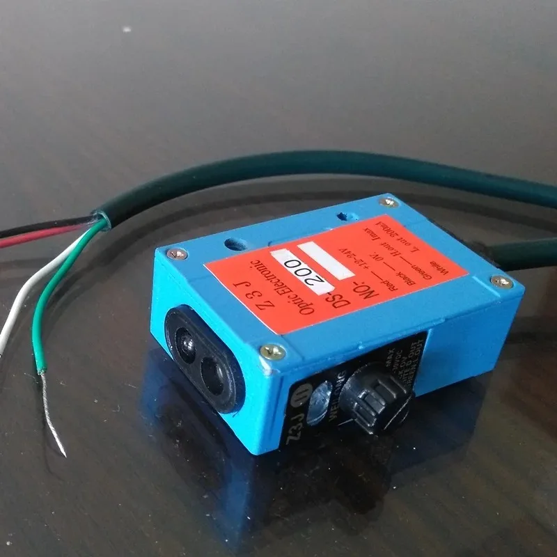 Diffuse reflection photoelectric sensor 12-24V small angle 0.2-2M close range induction switch for human vehicle