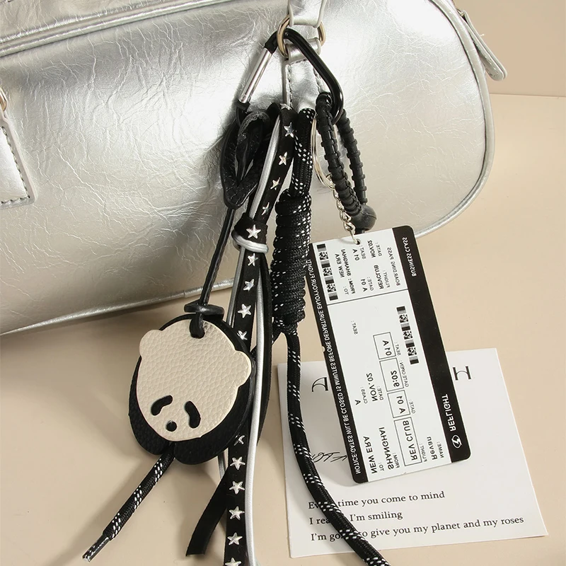 

Exquisite Panda Bag Ornaments Boarding Pass Keychain Hand-woven Rope Retro Fashion Cute High-end Animal Pendant Creative Gift
