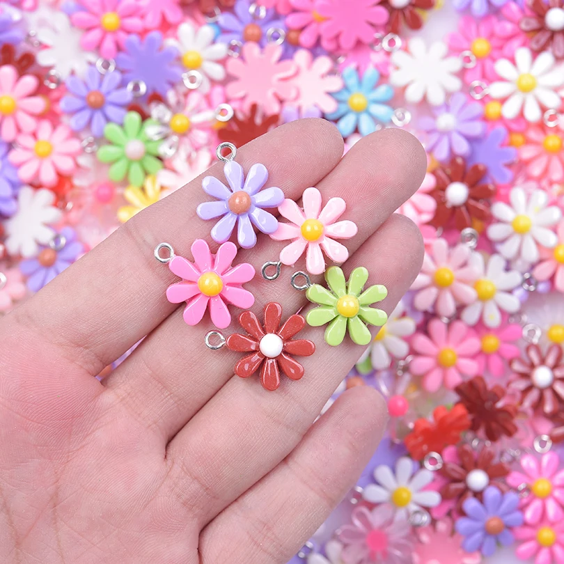 10/30/50pcs/Lot Daisy Charm Flower Pendants For Jewelry Making Supplies DIY Girl Women Accessories Plant Resin Material Findings