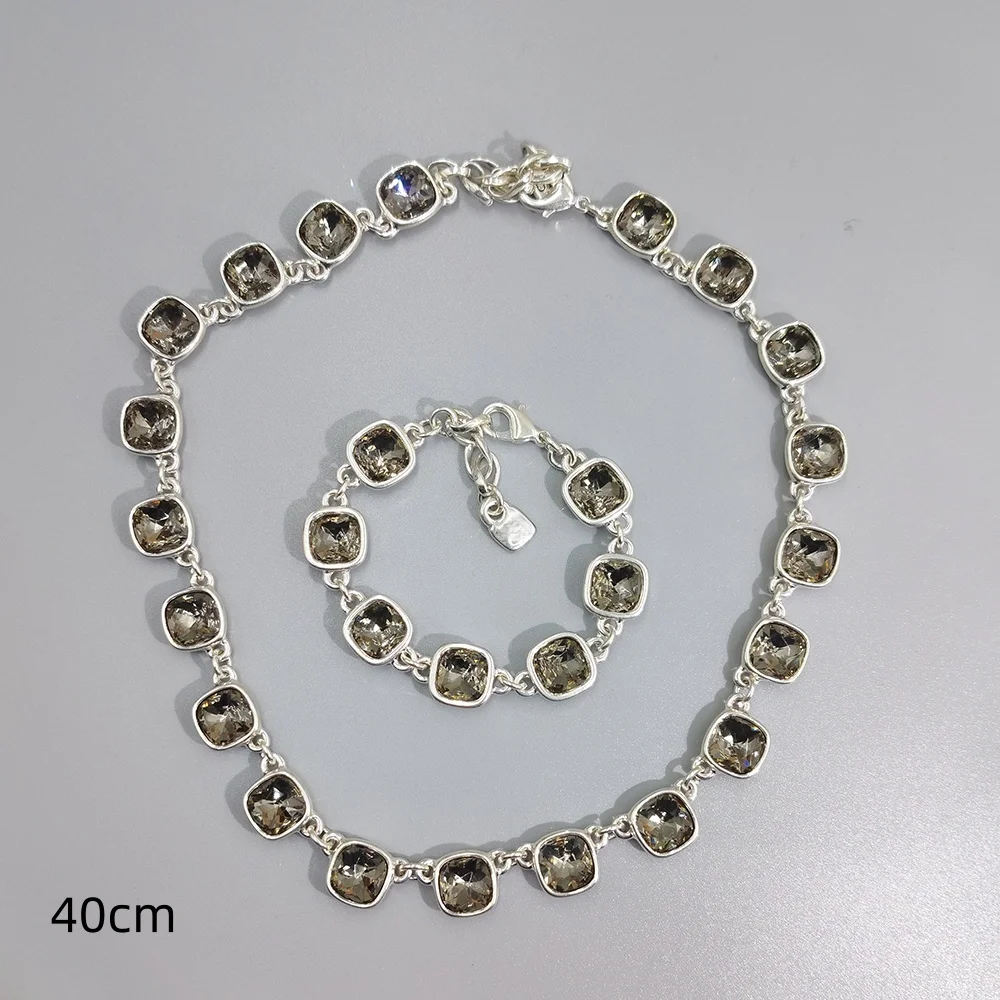 

A niche high-end gray crystal set with versatile daily temperament necklace and bracelet can be wholesale!!