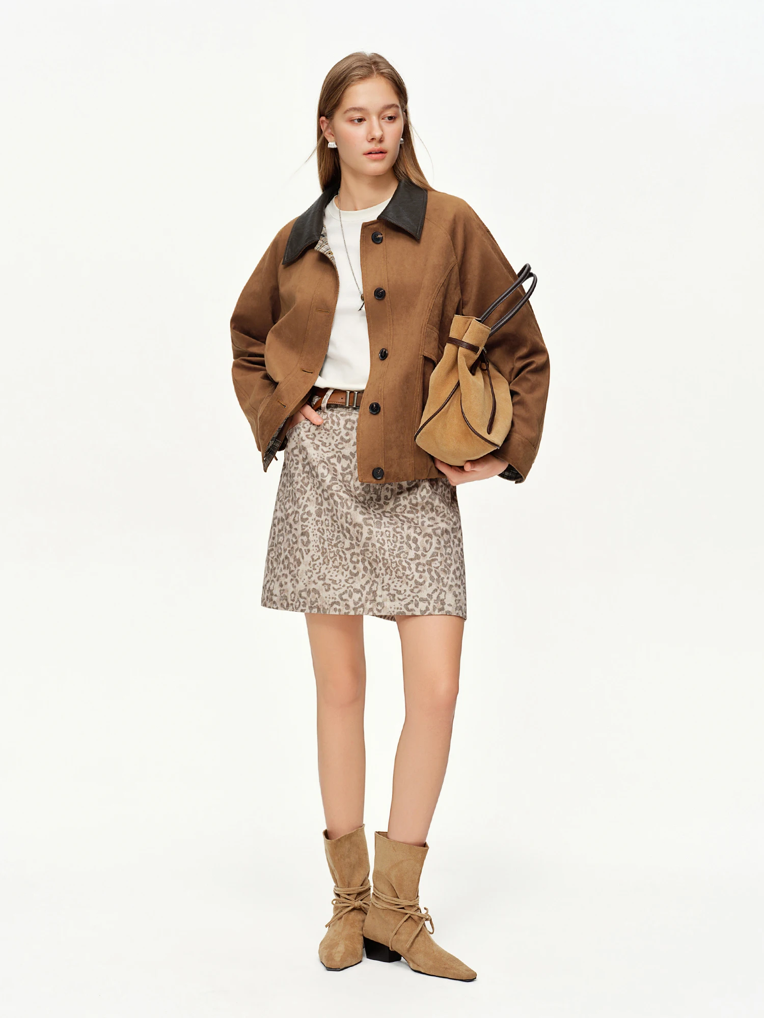 เสื้อแจ็คเก็ตครอปทรงหลวมสไตล์เรียบง่ายสำหรับผู้หญิง ฤดูใบไม้ผลิ 2026 รุ่น DUSHU ทำจากผ้าหนังกลับเทียม ให้ความนุ่มสบาย เหมาะสำหรับใส่ลำลองกลางแจ้งในชีวิตประจำวัน