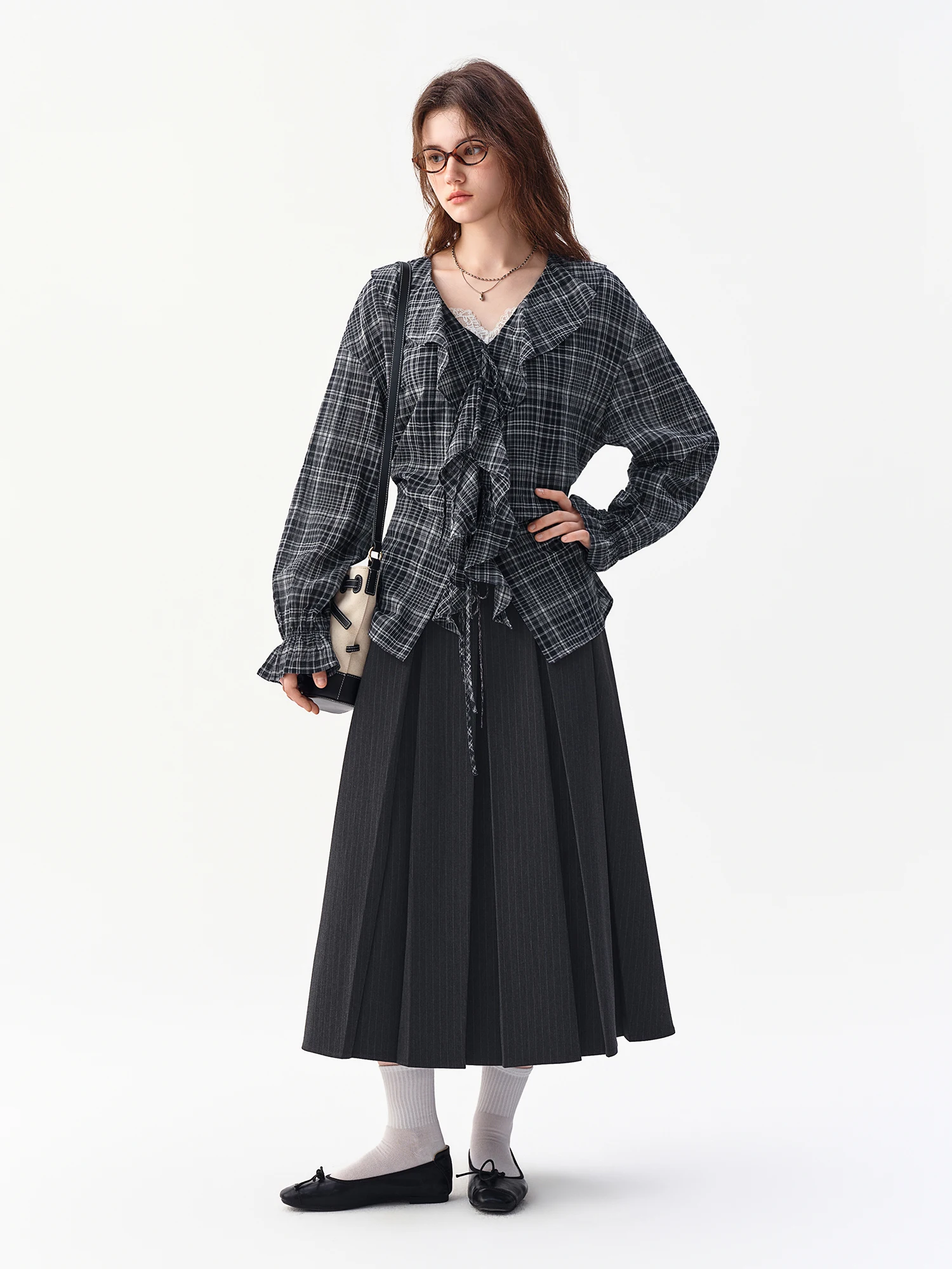 DUSHU 2026 Fall Women's V-Neck Plaid Long Sleeve Blouse with Ruffle Trim and Drawstring Waist - Fashion Forward Office Wear - view 4