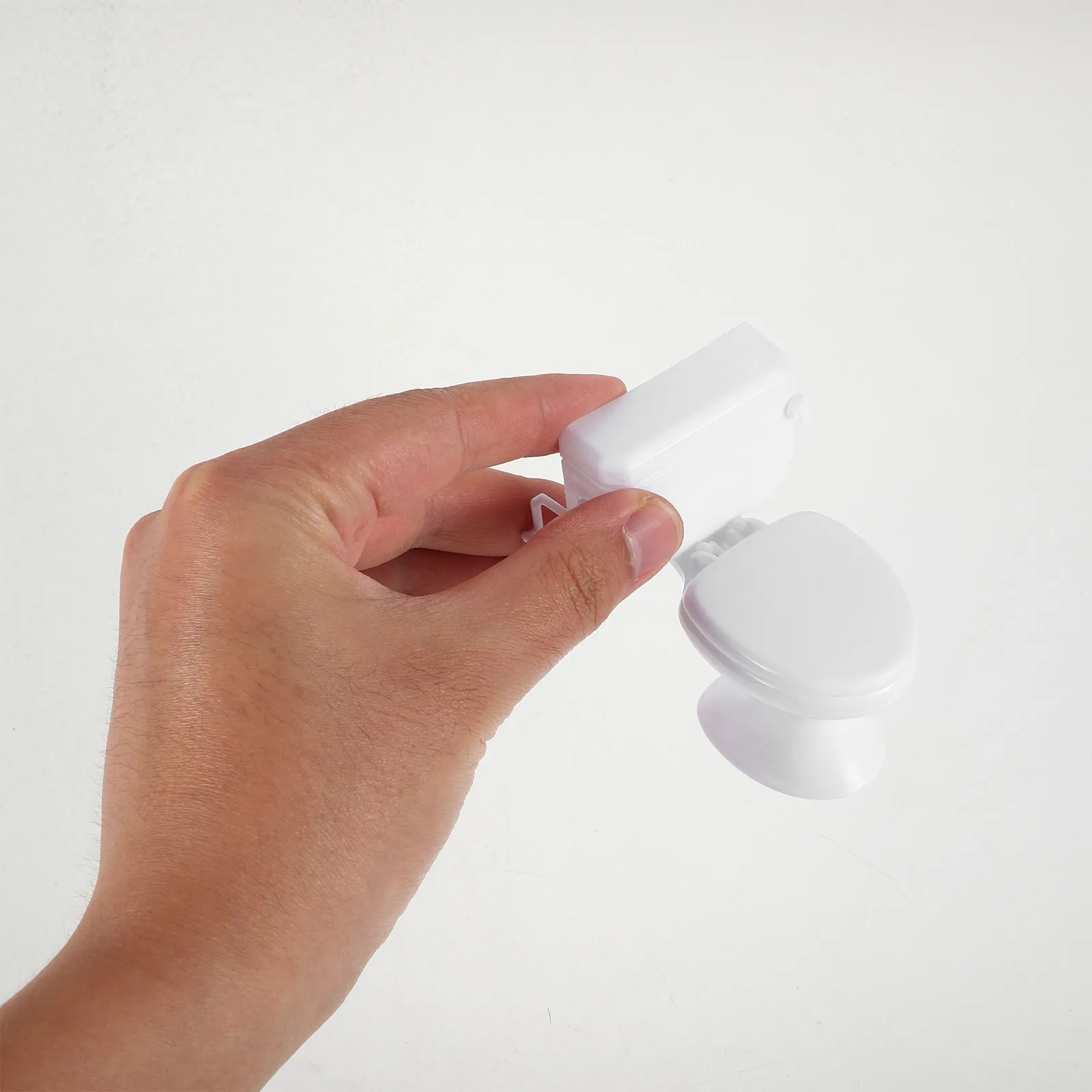 

5Pcs Fine Detail Mini Toilets for Dollhouse Kits Realistic Mini Bathroom Components for Tiny Home Setup and Educational Play