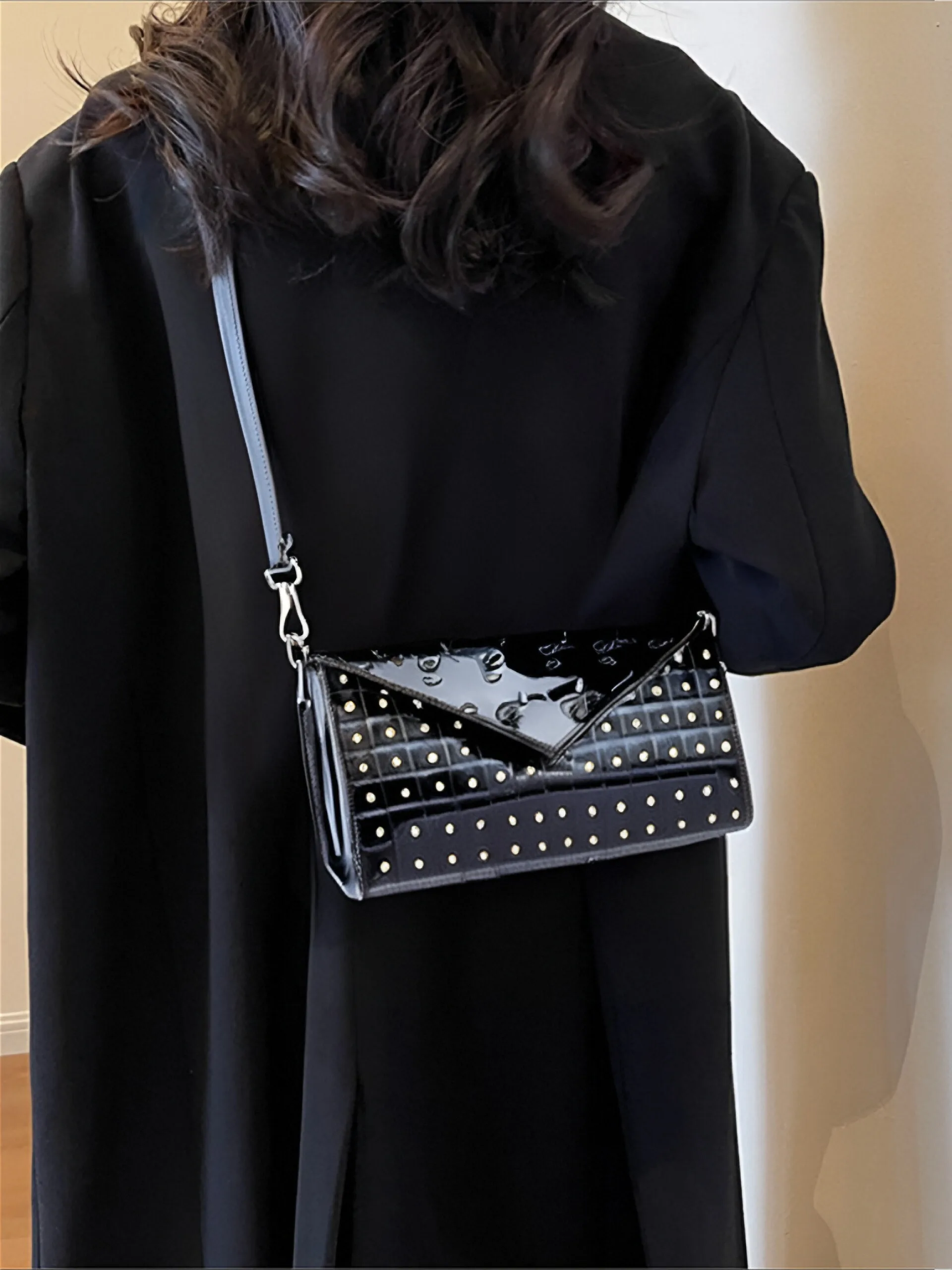

GORFIA Classic Fashion Rivet Multi functional Single Shoulder Banquet Bag Retro New Black Women's Bag Zero Wallet