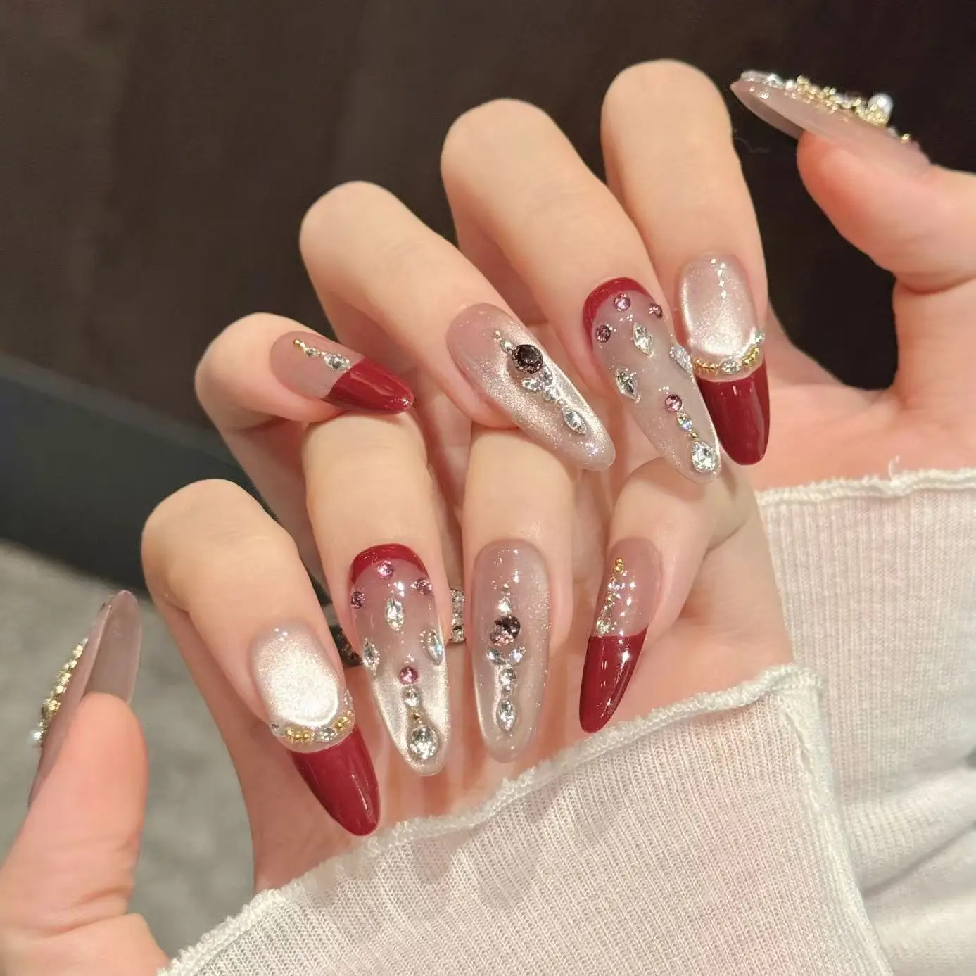 10pcs Handmade Palace Style Fake Nails Flash Chasing Light Cat's Eye False Nails Wine-red French Tips Rhinestone Press On Nail