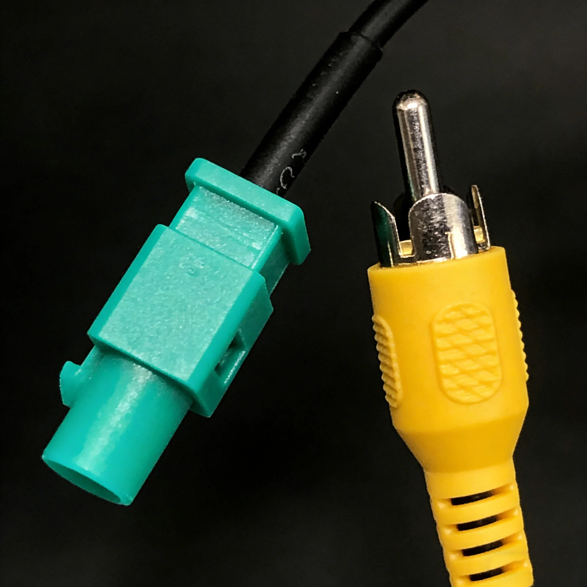 Male Fakra To RCA Camera Retention Cable For Mercedes Land Rover Porsche Ford Jaguar Volvo Volkswagen VW Skoda Installation
