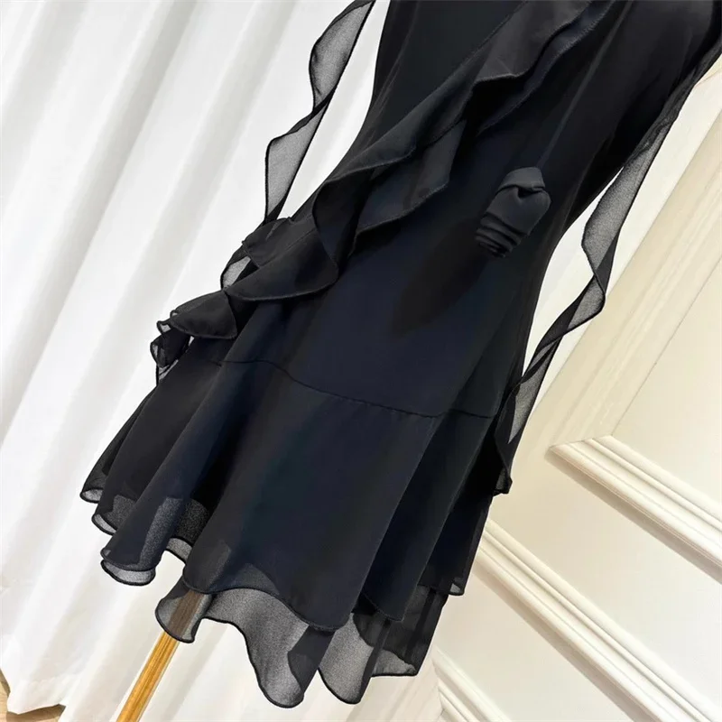 Abito da donna Nuovo mini abito floreale 3D per l'estate 2025 Abiti corti asimmetrici con scollo slim e abiti da festa senza schienale y2k