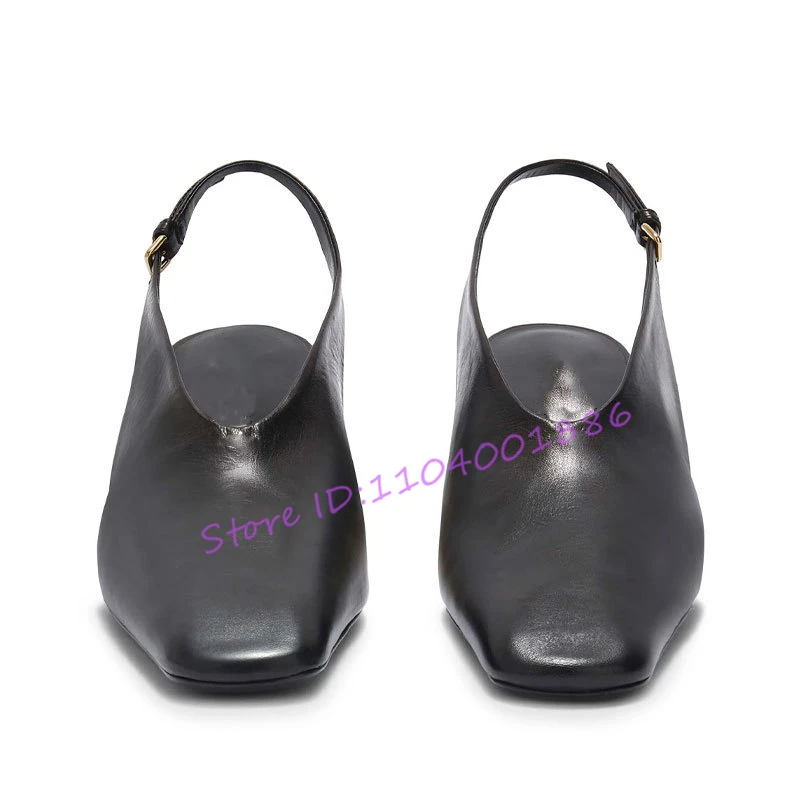 صنادل نسائية بكعب غريب بمقدمة مربعة من الجلد الصلب بحزام خلفي أحذية صيفية أنيقة بكعب متوسط ضحلة مقاس كبير