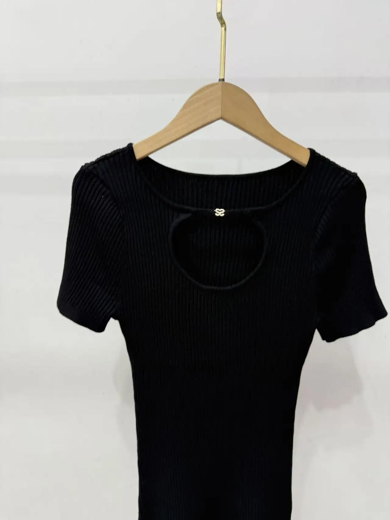 

2026 Spring New Hollow out Slim fit O-Neck T-Shirt Woolen Knitted Casual Versatile Top